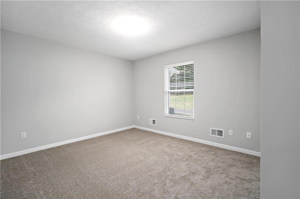 179 Rana Lane Gibsonia, PA 15044 - Photo 21 of 25 an empty room with a window