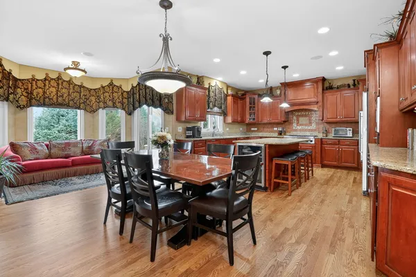 $1,199,000 | 1 Crenshaw Court, Bolingbrook, IL 60490