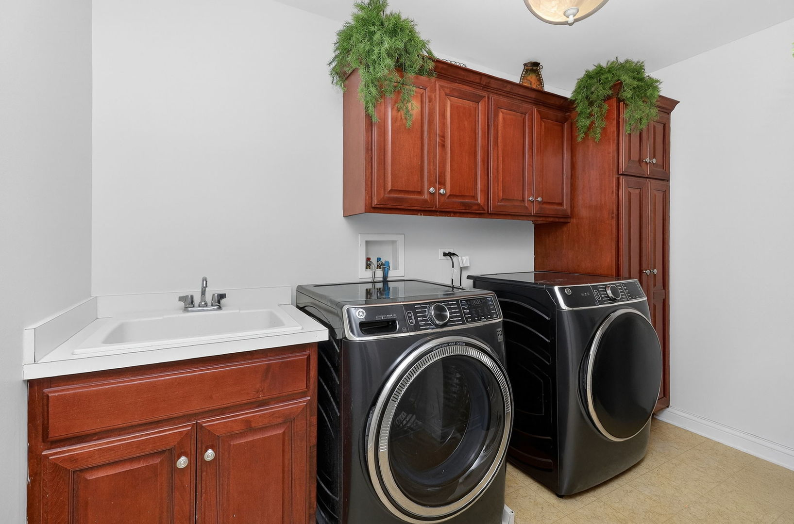 1 Crenshaw Court Bolingbrook, IL 60490 - Photo 39 of 56