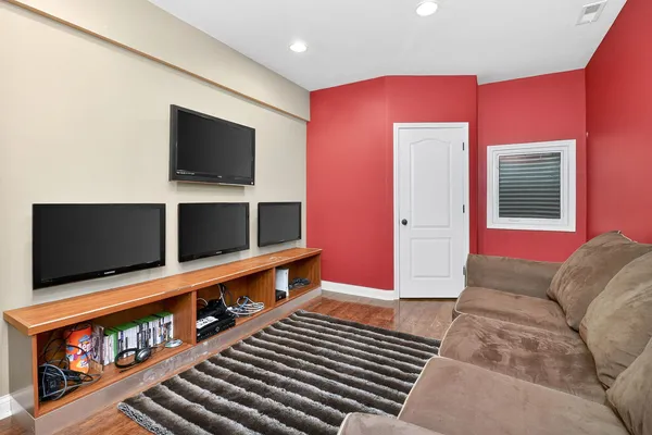 $1,199,000 | 1 Crenshaw Court, Bolingbrook, IL 60490