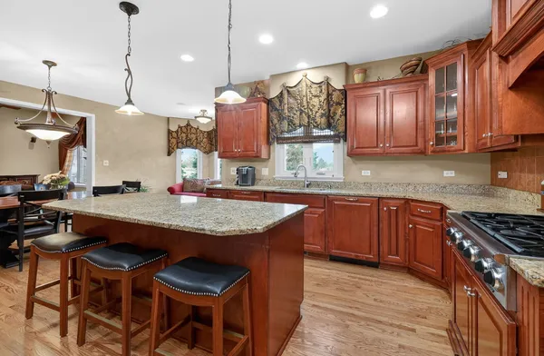 $1,300,000 | 1 Crenshaw Court, Bolingbrook, IL 60490