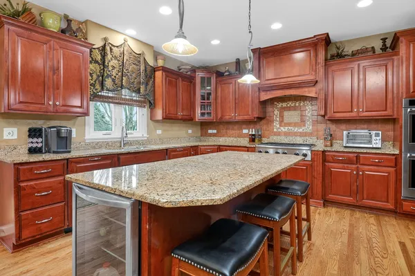 $1,199,000 | 1 Crenshaw Court, Bolingbrook, IL 60490