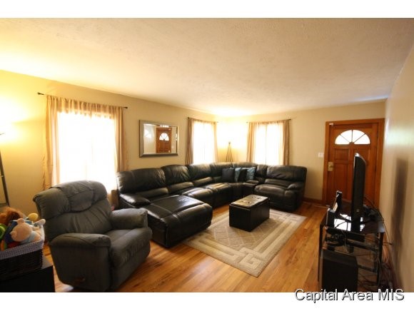 2216 South 10th Street Springfield, IL 62703 - Photo 2 of 24