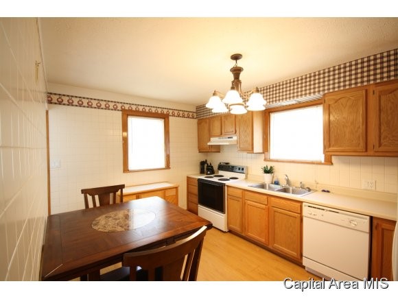 2216 South 10th Street Springfield, IL 62703 - Photo 6 of 24