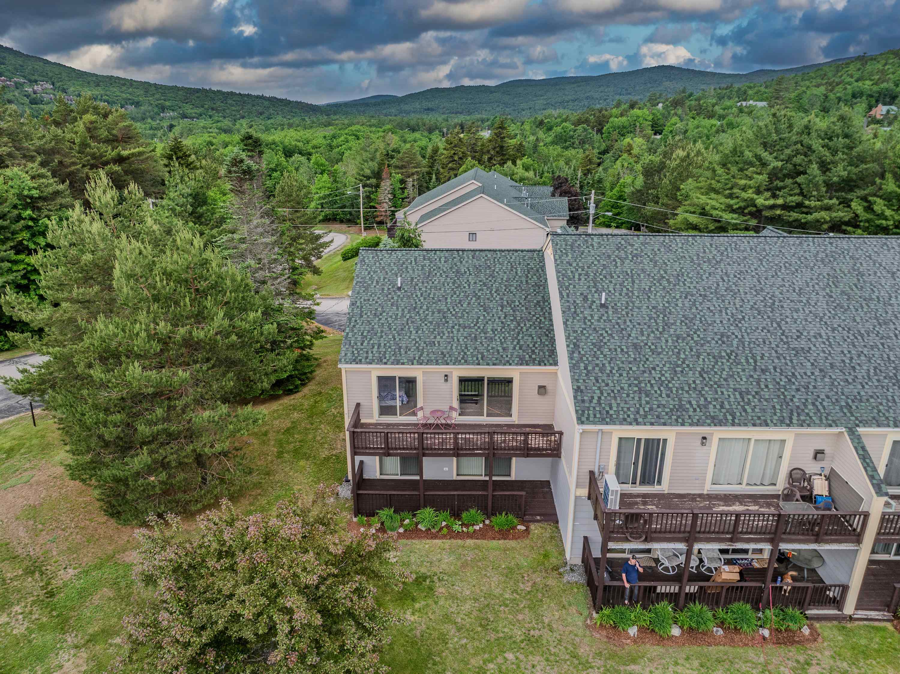 10 Stickney Way, Unit 16 Carroll, NH 03595 - Photo 3 of 27