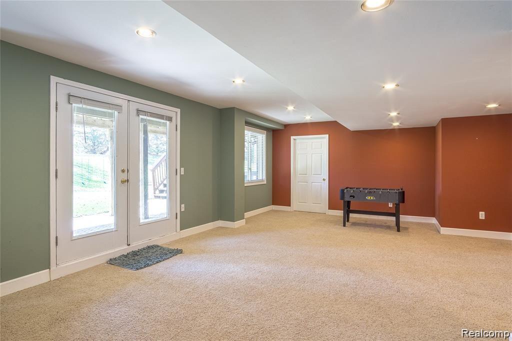 1403 Tulberry Circle Rochester, MI 48306 - Photo 88 of 91 Interiors (48 of 51).jpg