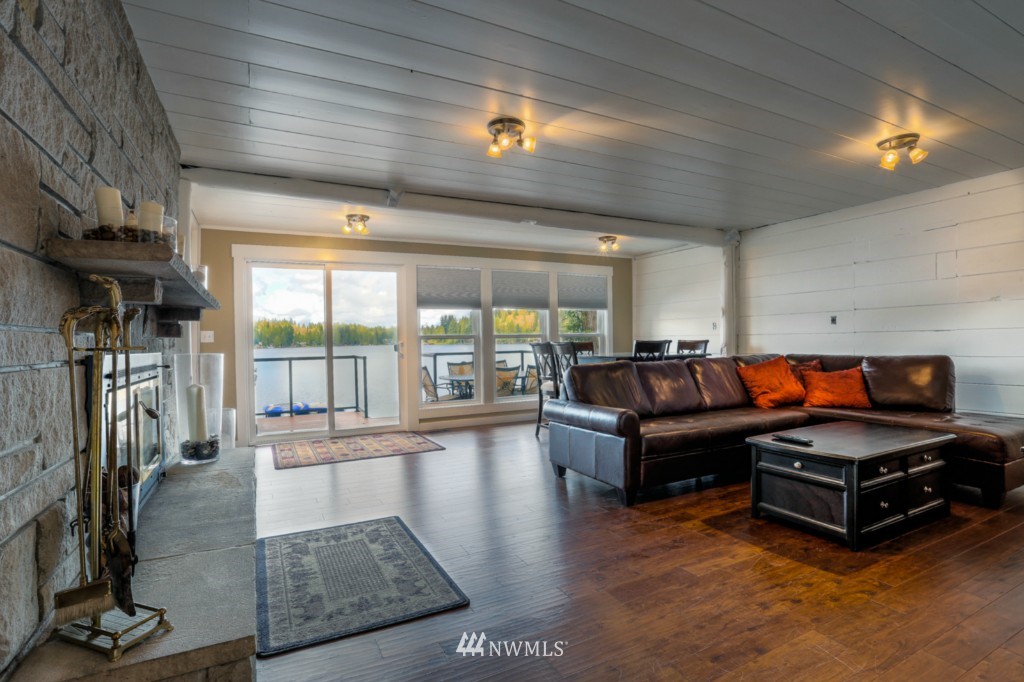 24217 South Lake Roesiger Road Snohomish, WA 98290 - Photo 7 of 22