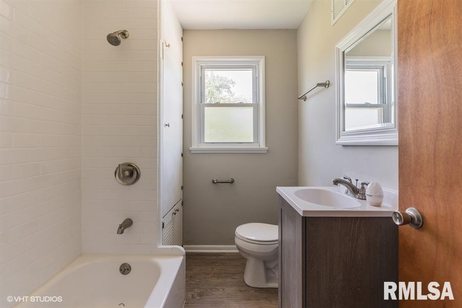 24265 Spring Creek Road Washington, IL 61571 - Photo 12 of 25 Gallery Image 12