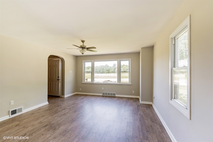 24265 Spring Creek Road Washington, IL 61571 - Photo 4 of 25 Gallery Image 4