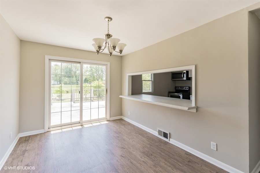 24265 Spring Creek Road Washington, IL 61571 - Photo 6 of 25 Gallery Image 6