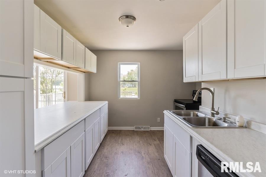 24265 Spring Creek Road Washington, IL 61571 - Photo 10 of 25 Gallery Image 10