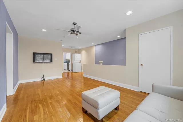 $268,000 | 226-09 Union Turnpike, Unit B | Oakland Gardens