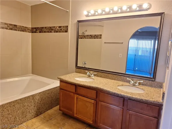 $1,215 | 1802 North Decatur Boulevard, Unit 203, Las Vegas, NV 89108