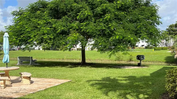 $1,350 | 306 Newport T, Unit 306, Deerfield Beach, FL 33442