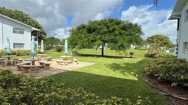 $1,350 | 306 Newport T, Unit 306, Deerfield Beach, FL 33442