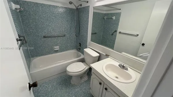 $1,350 | 306 Newport T, Unit 306, Deerfield Beach, FL 33442