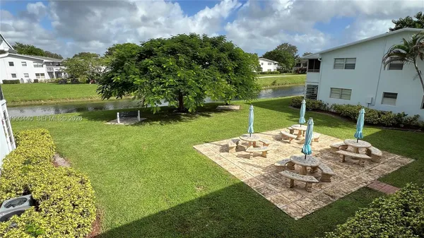 $1,350 | 306 Newport T, Unit 306, Deerfield Beach, FL 33442