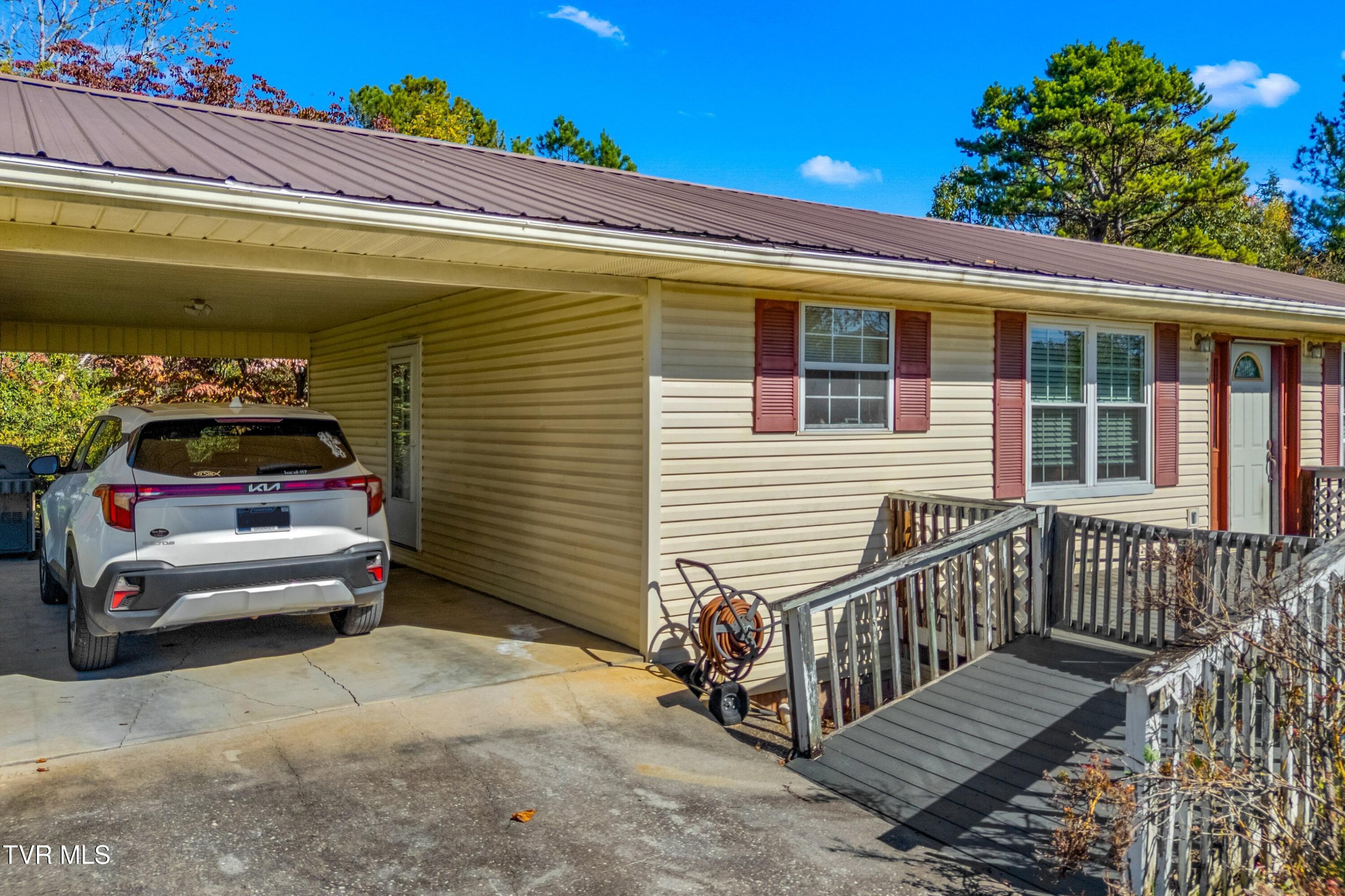 254 Meadowview Lane Bean Station, TN 37708 - Photo 27 of 33 027-254MeadowviewLane-BeanStation-TN-377