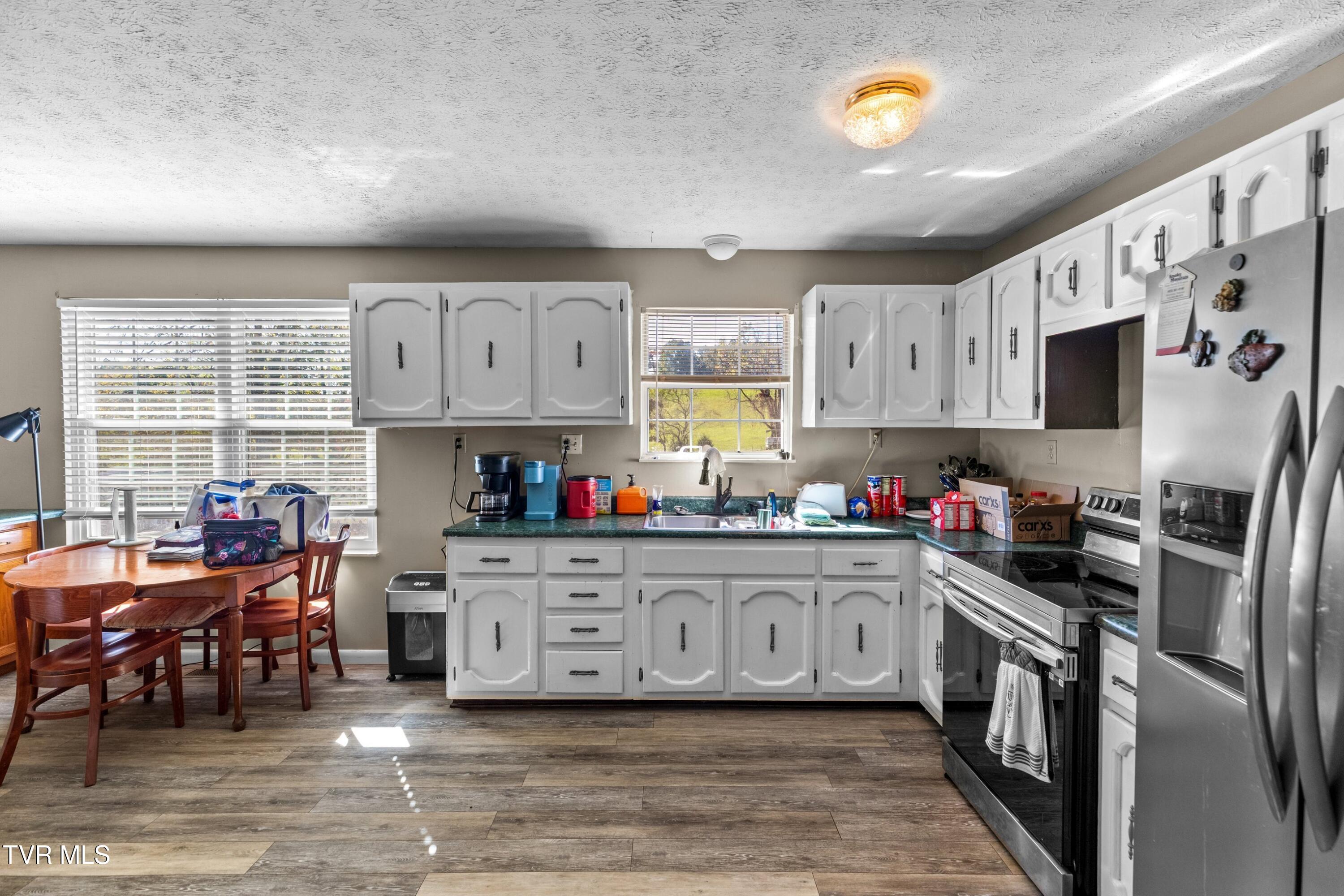 254 Meadowview Lane Bean Station, TN 37708 - Photo 9 of 33 009-254MeadowviewLane-BeanStation-TN-377