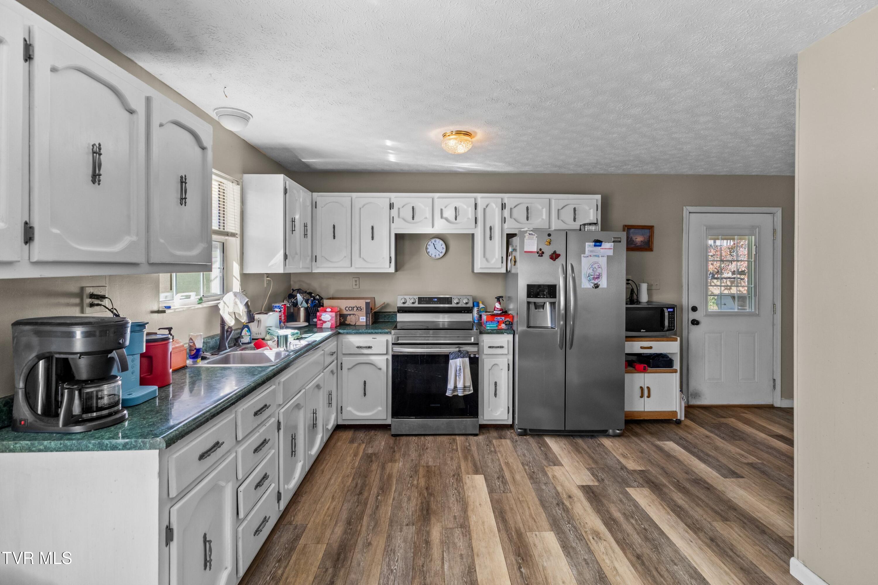 254 Meadowview Lane Bean Station, TN 37708 - Photo 10 of 33 010-254MeadowviewLane-BeanStation-TN-377