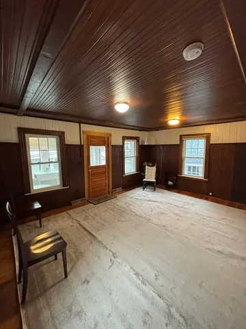 $1,995 | 34 Maple Avenue, Unit 2, Nahant, MA 01908