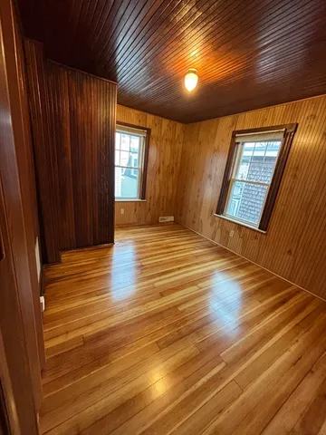 $1,995 | 34 Maple Avenue, Unit 2, Nahant, MA 01908