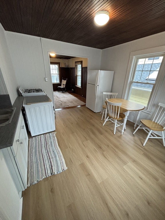 34 Maple Avenue, Unit 2 Nahant, MA 01908 - Photo 7 of 8