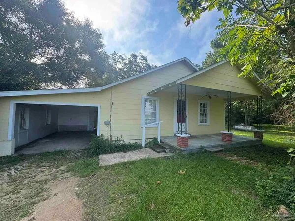 $139,000 | 11150 Highway 97, Walnut Hill, FL 32568
