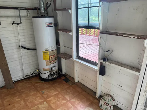 $139,000 | 11150 Highway 97, Walnut Hill, FL 32568