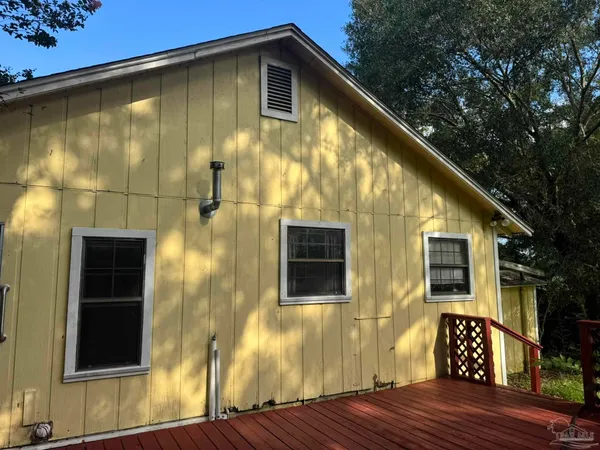 $139,000 | 11150 Highway 97, Walnut Hill, FL 32568