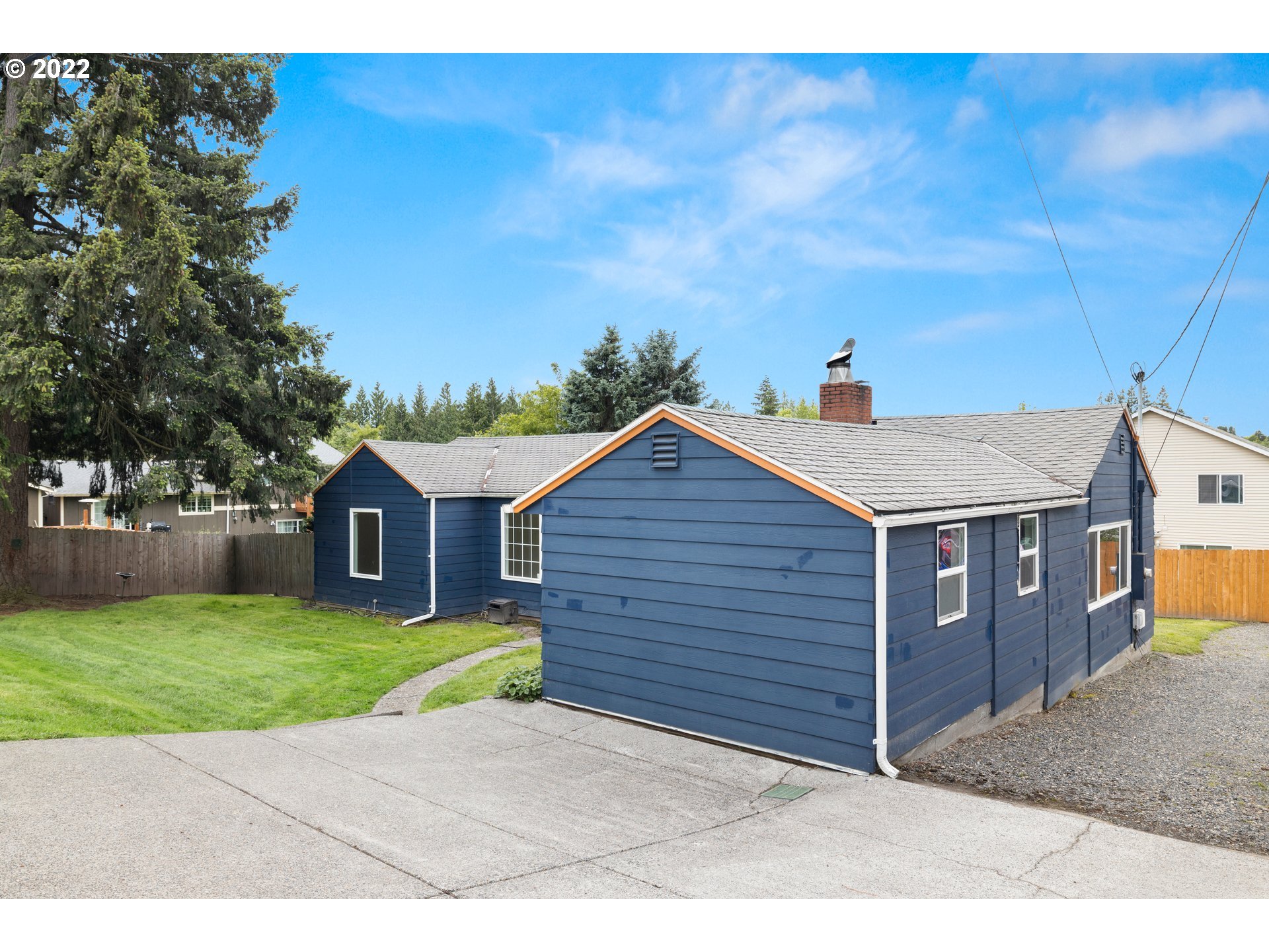 785 Southeast Williams Road Gresham, OR 97080 - Photo 3 of 32 Gallery Image 3