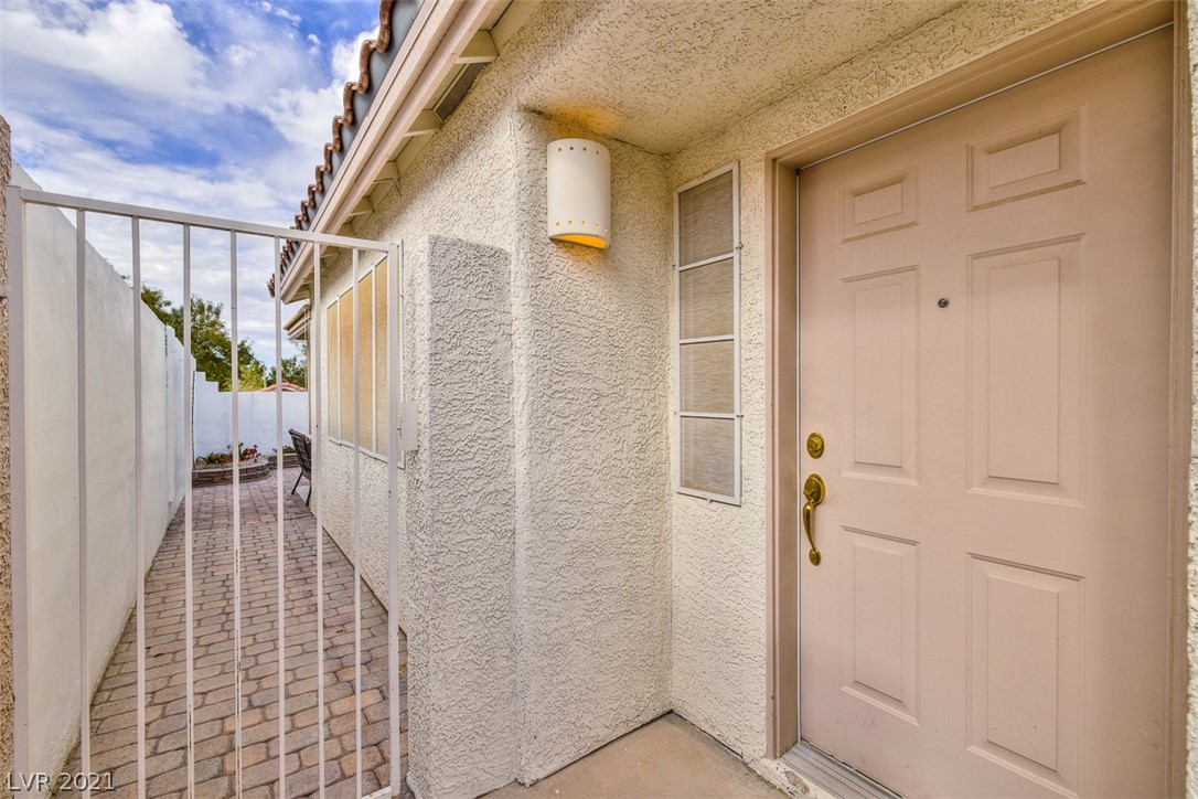 2160 Hidden Ranch Terrace Henderson, NV 89052 - Photo 3 of 40