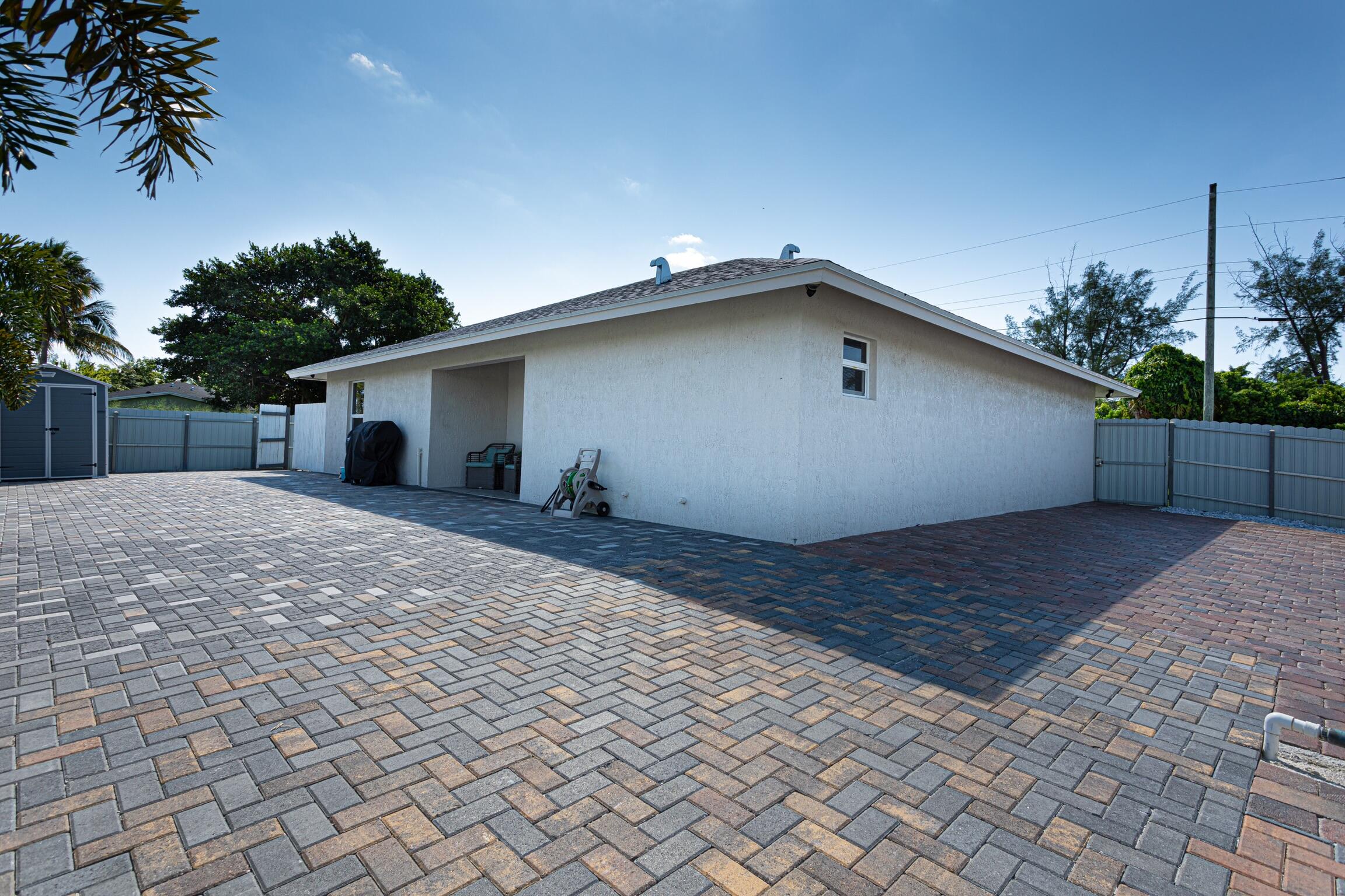 6479 Alexander Road West Palm Beach, FL 33413 - Photo 20 of 20 1437CBA4-FFDD-4329-B099-5196DE0F3AD3