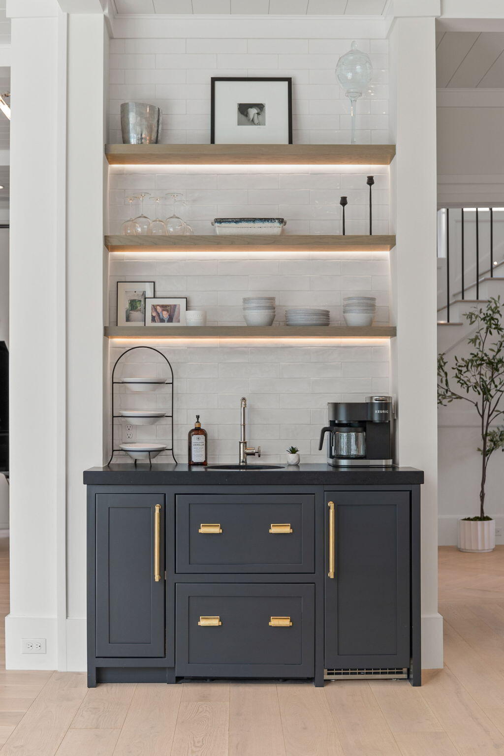 17 North Watch Tower Lane Watersound, FL 32461 - Photo 71 of 195 Wet bar off kitchen