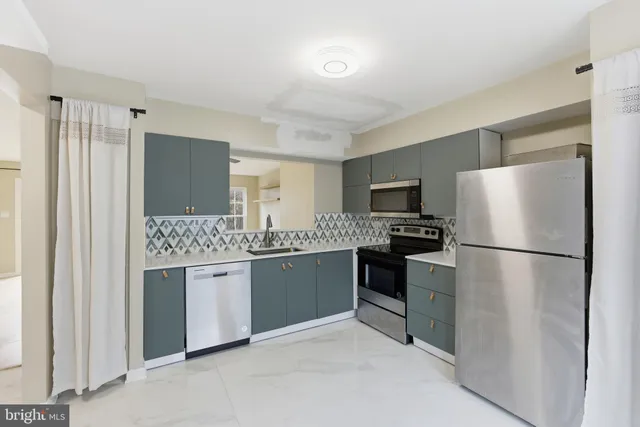 $2,495 | 14804 London Lane, Bowie, MD 20715