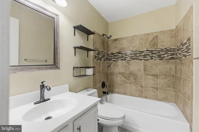 $2,495 | 14804 London Lane, Bowie, MD 20715