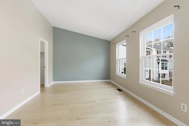 $2,495 | 14804 London Lane, Bowie, MD 20715