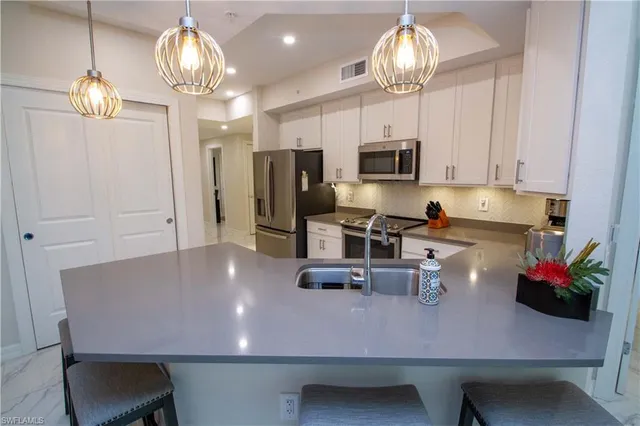 $7,500 | 244 Indies Drive East, Unit 101, Naples, FL 34114