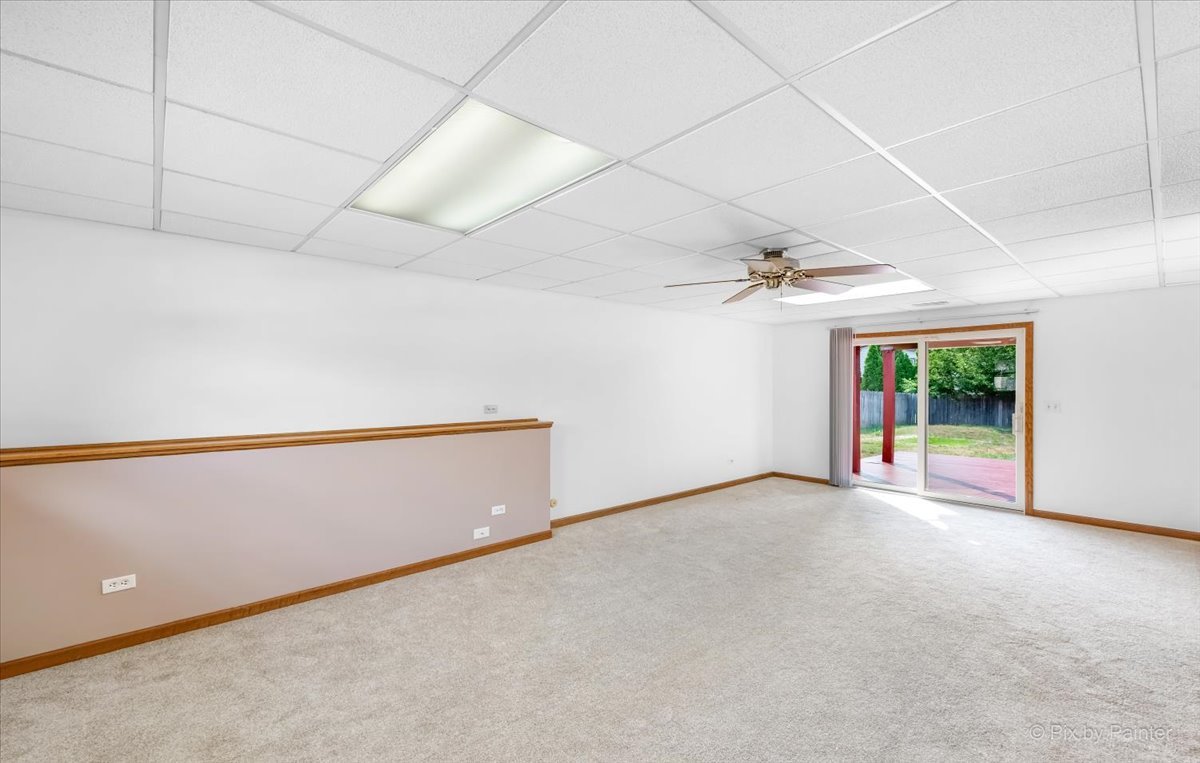 530 White Birch Road Lindenhurst, IL 60046 - Photo 18 of 33