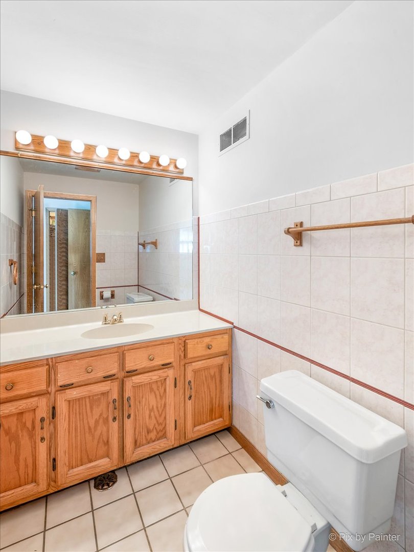 530 White Birch Road Lindenhurst, IL 60046 - Photo 20 of 33