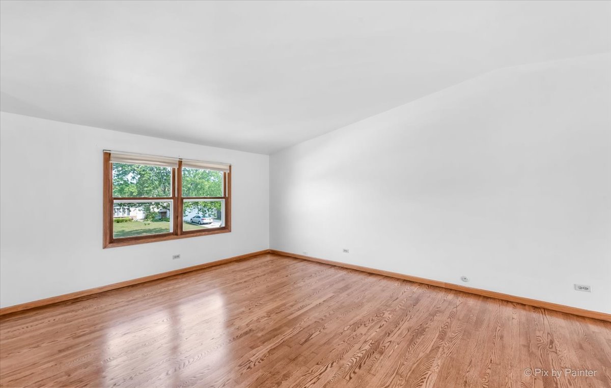 530 White Birch Road Lindenhurst, IL 60046 - Photo 5 of 33