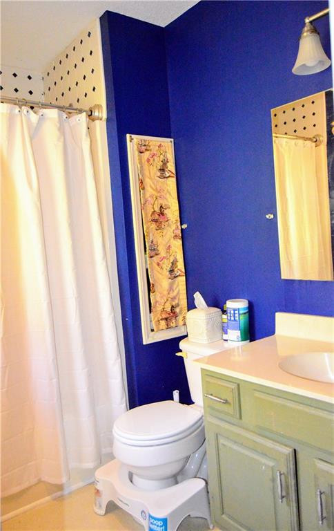 1817 Rivertrace Point High Point, NC 27265 - Photo 10 of 25 Gallery Image 10