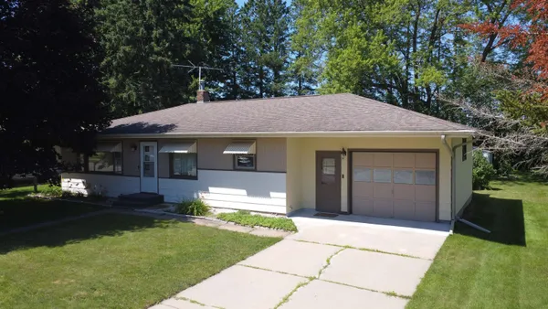 $189,900 | 2000 5th Avenue, Antigo, WI 54409