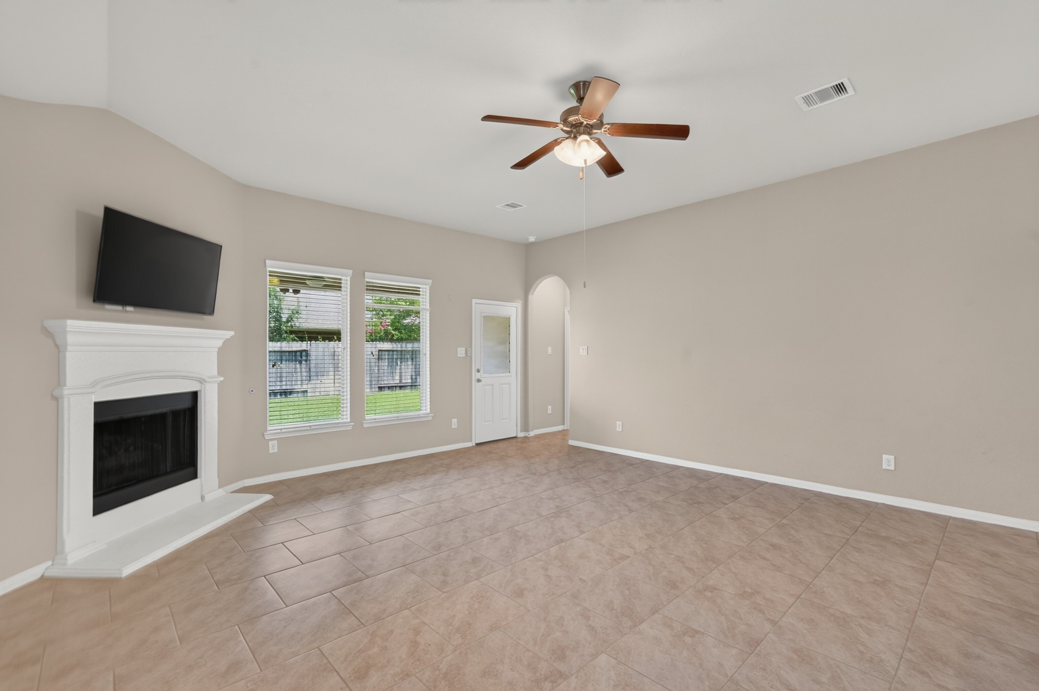 5414 Claymore Meadow Lane Spring, TX 77389 - Photo 20 of 35 Another view of the living room towards back door.