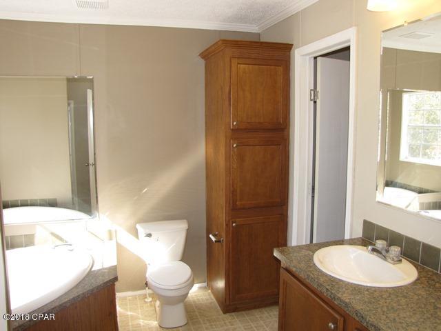 11210 Silver Lake Road Fountain, FL 32438 - Photo 12 of 25 Gallery Image 12