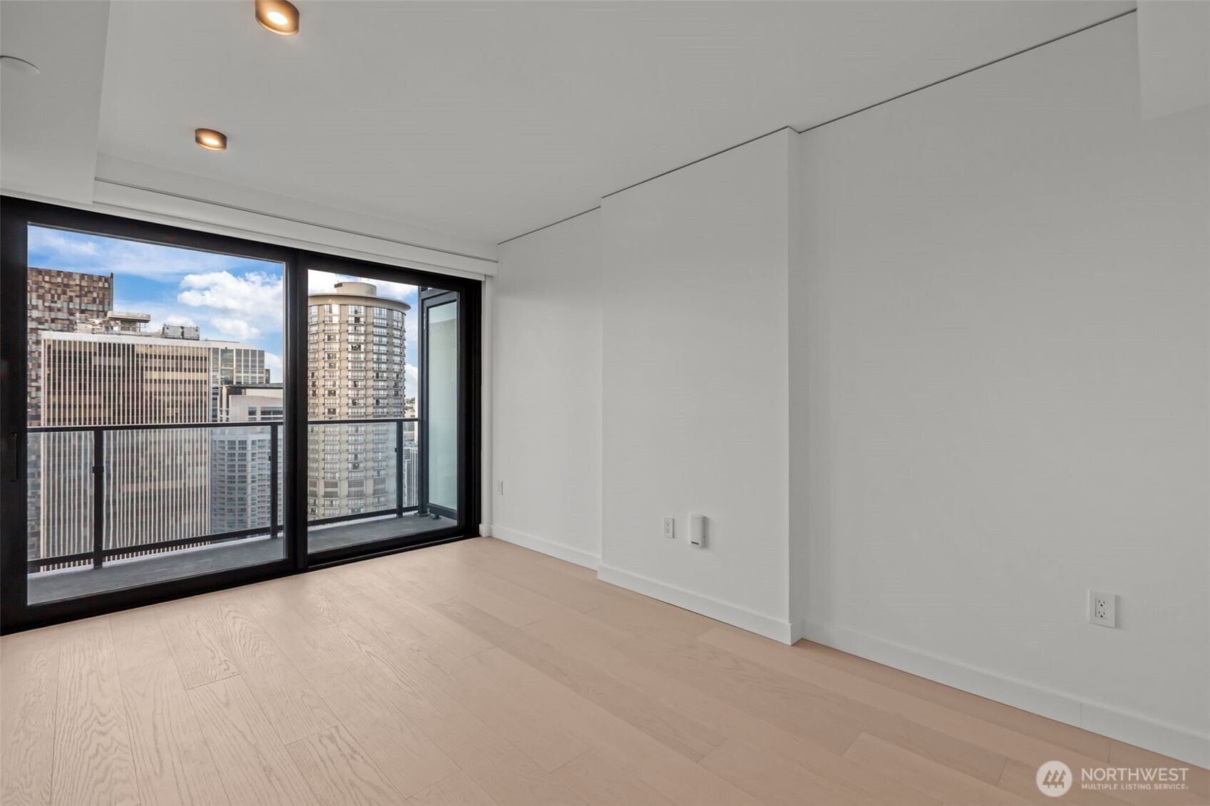300 Virginia Street, Unit 3103 Seattle, WA 98101 - Photo 4 of 40