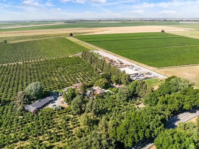 $1,100,000 | 14268 Highway 160, Walnut Grove, CA 95690