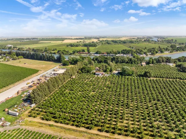 $1,100,000 | 14268 Highway 160, Walnut Grove, CA 95690