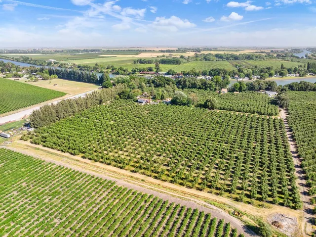 $1,100,000 | 14268 Highway 160, Walnut Grove, CA 95690