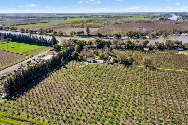 $1,100,000 | 14268 Highway 160, Walnut Grove, CA 95690
